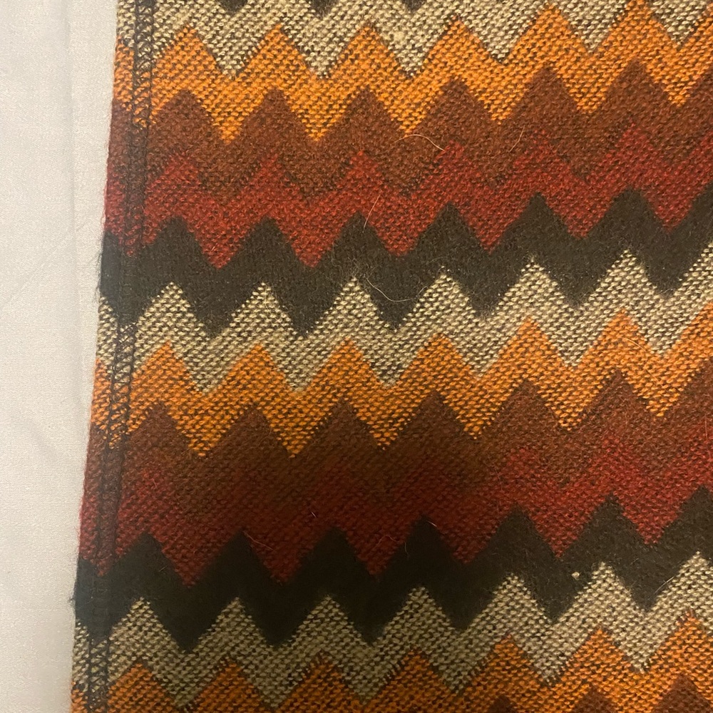 Poncho - Picture 2 of 4